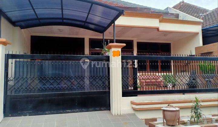 Rumah Semi Furnish Bangunan Terawat di Dieng Malang 1