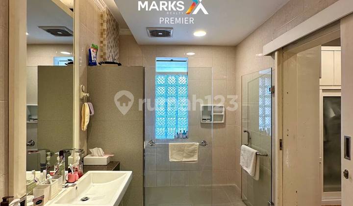 Rumah Mewah Furnish Pusat Kota di Klojen Malang Rumah Mewah Furnish Pusat Kota di Klojen Malang