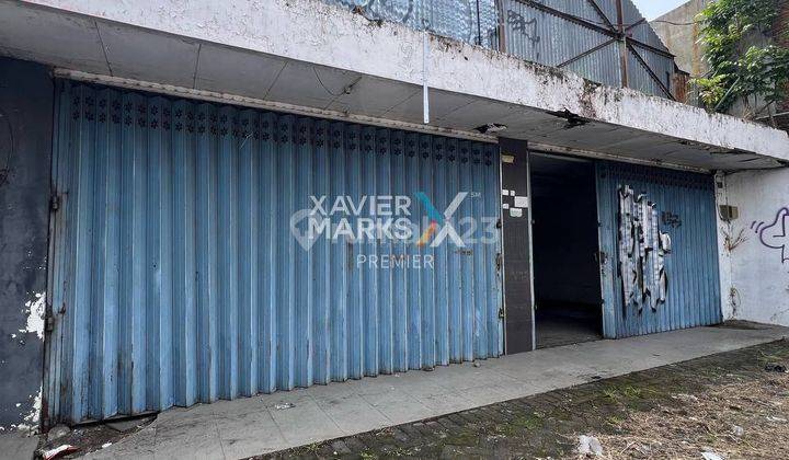 Gudang Ex Showroom Poros Jalan S Parman Malang 2