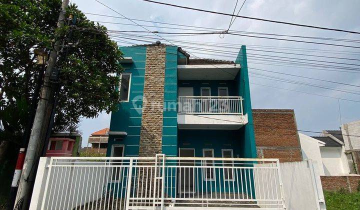 Rumah 2 Lantai Modern Minimalis di Sukun Malang 1