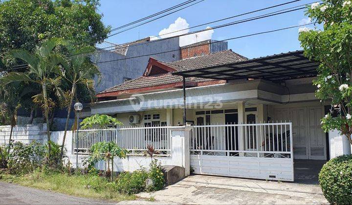 Rumah Row Jalan Lebar Siap Huni di Sulfat Agung Malang 1