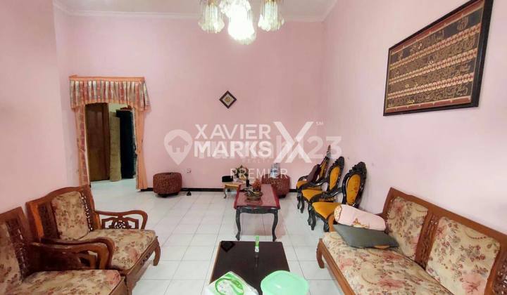 Well-Maintained House Near Campus on Jl Bunga-Bunga, Malang 2