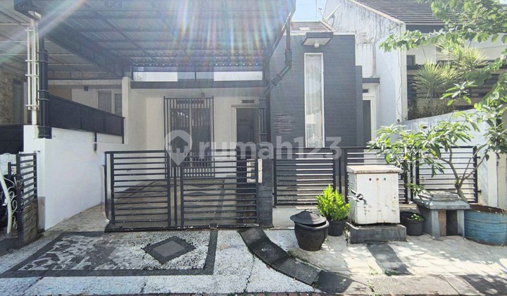 Rumah Minimalis Selangkah ke UB di Permata Jingga Malang