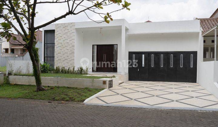 Villa Full Furnish Dekat Exit Tol di Riverside Malang 1