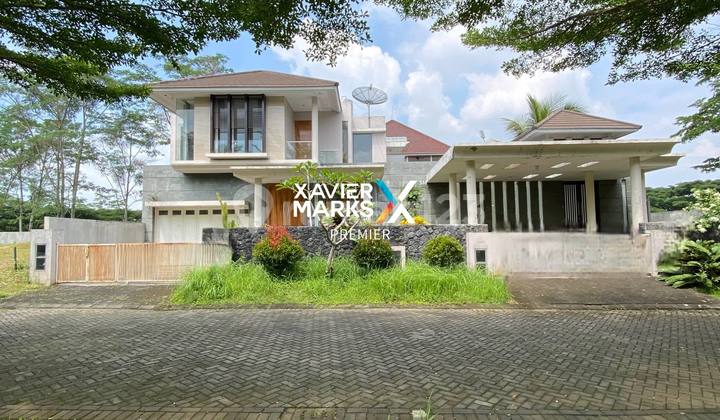 Rumah Mewah Bonus Furnish Kawasan Elit Araya Malan