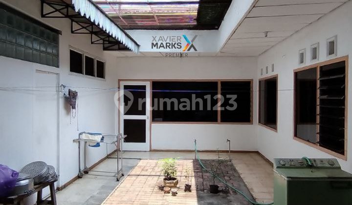 Well-Maintained Sturdy House in the City Center of Kawi, Klojen, Malang 2