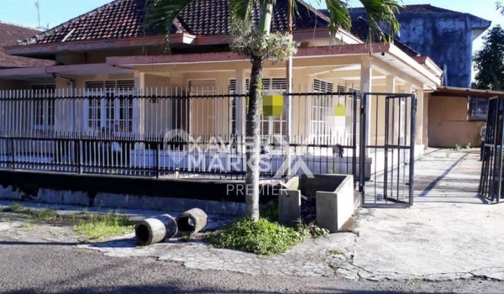 Rumah Hook Tengah Kota di Jl Buah-buahan Malang Rumah Hook Tengah Kota di Jl Buah-buahan Malang