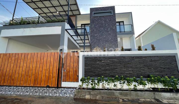 Rumah Villa 2 Lantai Full Furnish di Kencana Residence Malang 1