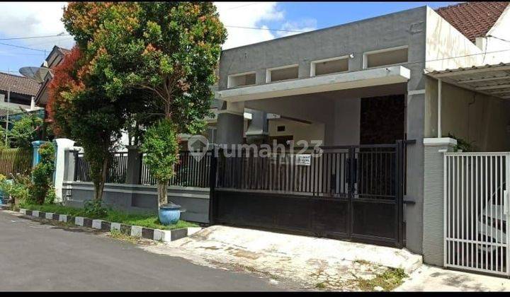 Rumah Jalan Bunga bunga Malang Selangkah Dari Soekarno Hatta 1