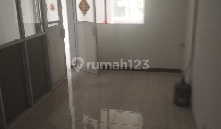 For Sale 3-Story Shop House in Kotawisata - Ready for Business 2