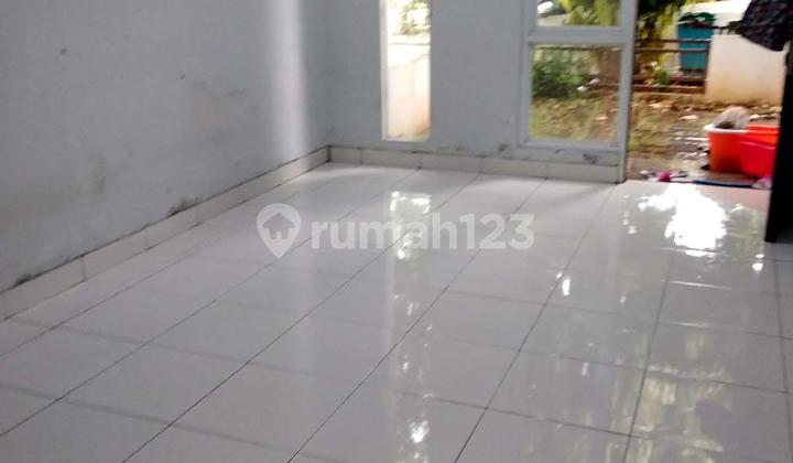 House in Cileungsi, Good SHM, Urgent Sale 2