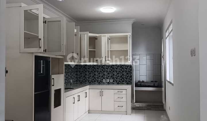 Rumah Sewa Kota Wisata Siap ******** 2