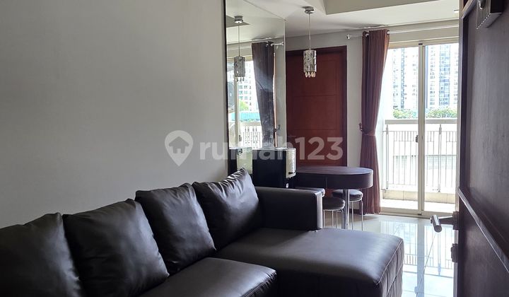 For Rent 2BR Royal Apartment Mid Floor Good Condition