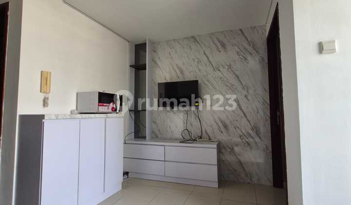 Sewa 1Br Bagus Apartemen Royal Furnish Interior Lt.sedang 2