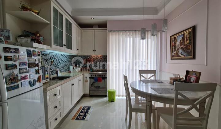 Jual Apartemen Mediterania Garden Residence 2. 3 Kamar Tidur Bagus Furnished 9