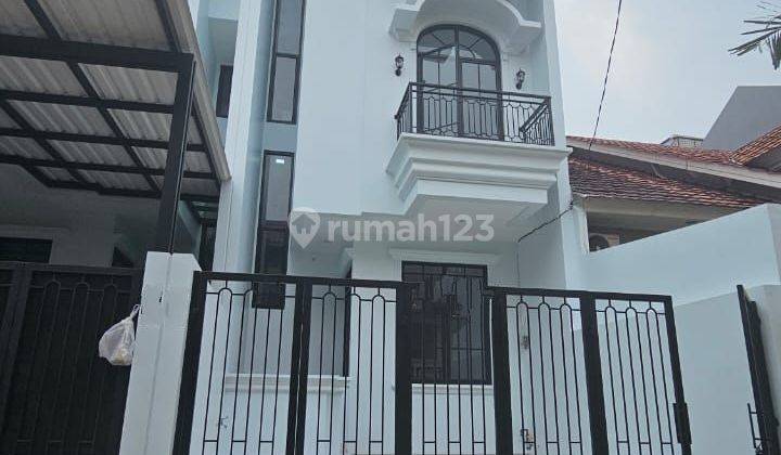 Dijual Rumah Taman Ratu 3 Lantai 1