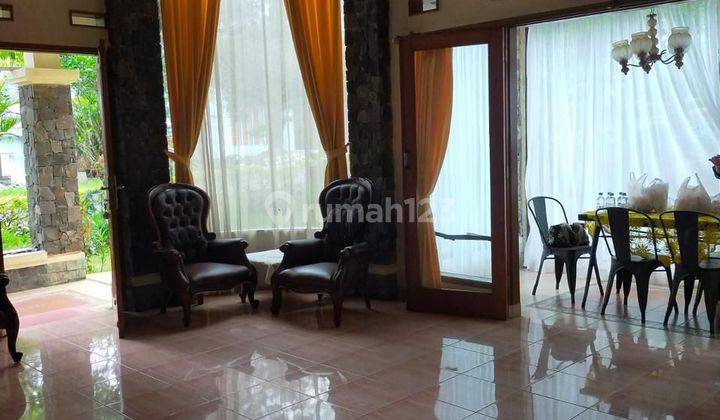 Dijual villa di Vila istana bunga 1