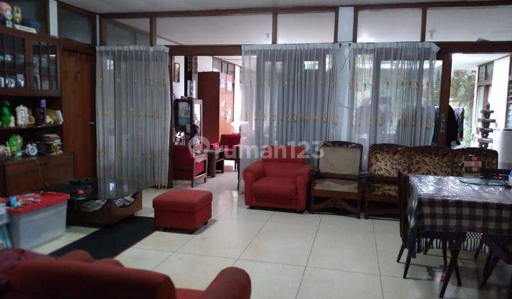 Dijual Rumah Cocok untuk Rumah Tinggal, Kos2n, Guest House di dalam Komplek Tubagus Ismail.
 1