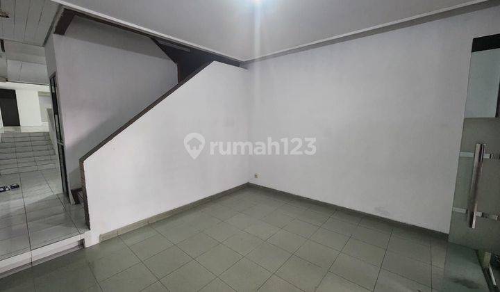 Disewqkan rumah di Surya sumantri cocok untuk usaha, resto, dan kantor 2