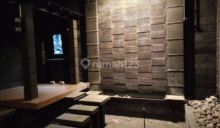 Disewakan Rumah lux terawat di Singgasana 2