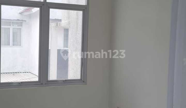 ******** Minimalis Di Kopo Permai