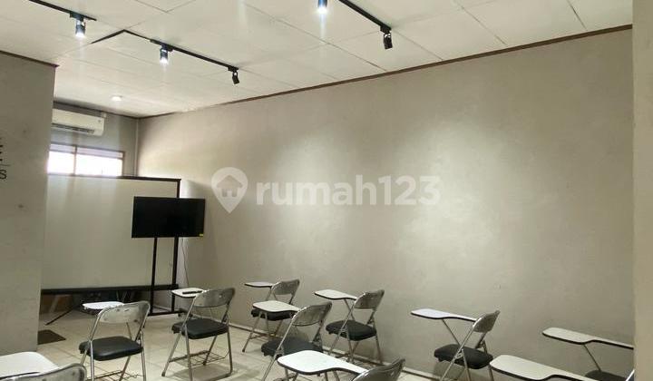 Nice, Ready-to-Live, Well-Maintained Shop House in TKI 2 Nice, Ready-to-Live, Well-Maintained Shop House in TKI 2