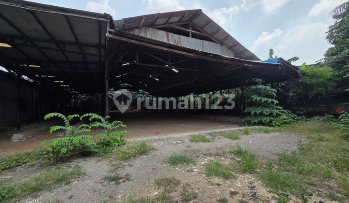 Strategic Location Warehouse Near Toll Road in Kalimalang, Bekasi City