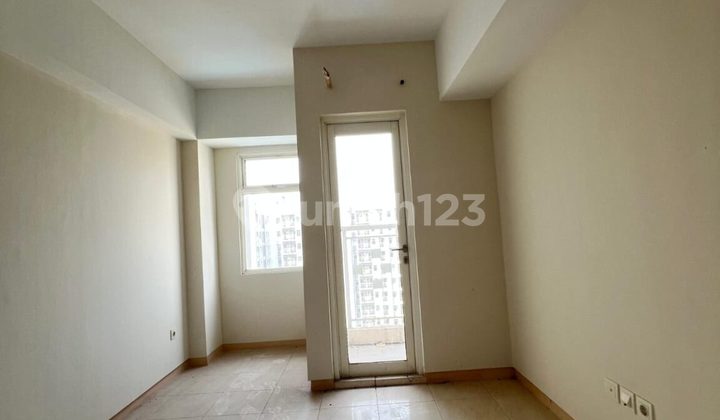 The Springlake Tower Davalia Summarecon Apartment Bekasi