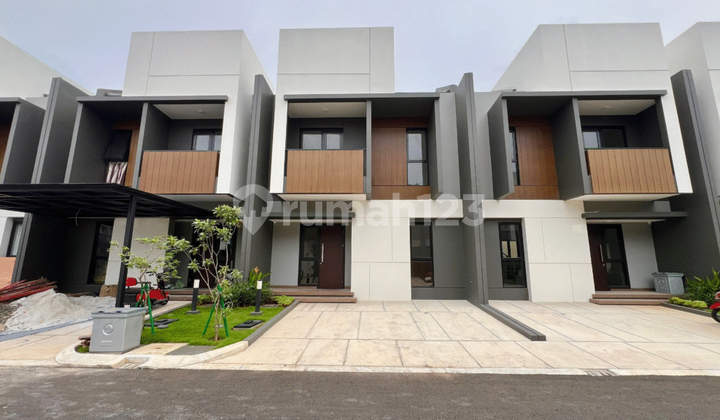 New Furnished House In Summarecon Crown Gading Bekasi