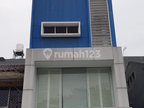 Ruko 4 Lantai Siap Pakai di Kelapa Gading Ruko 4 Lantai Siap Pakai di Kelapa Gading