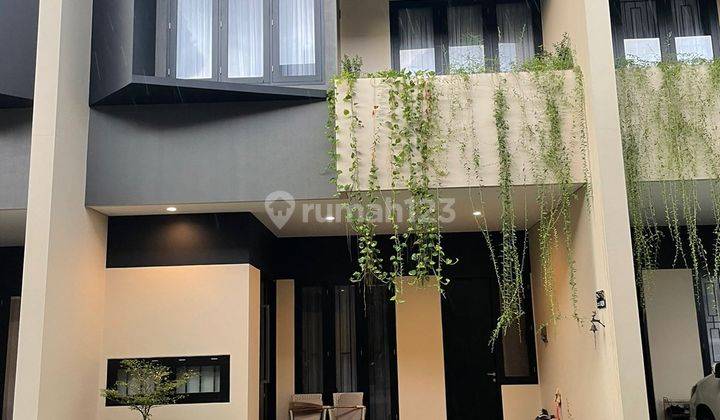 Rumah Baru Semi Furnish Siap Huni di Jatibening Bekasi 1