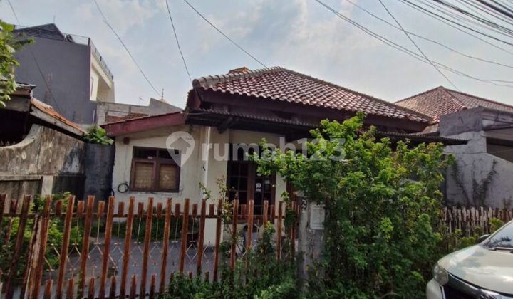 Di Jual Rumah Hitung Tanah di Menteng Jakarta Pusat Di Jual Rumah Hitung Tanah di Menteng Jakarta Pusat