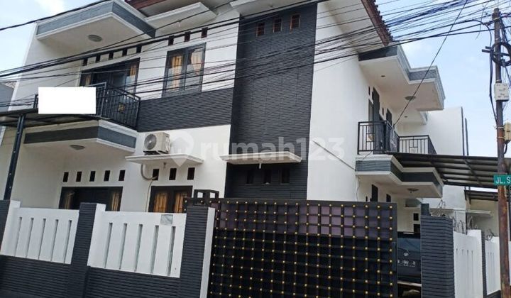 Dijual Rumah Hoek di Pondok Kelapa Jakarta Timur