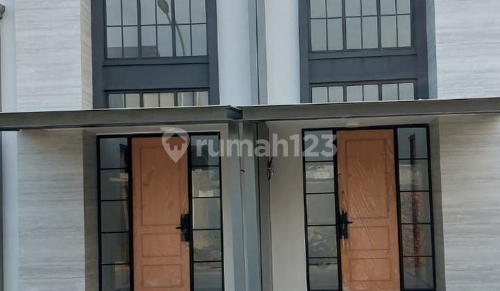Dijual Rumah Cantik dan Strategis di Grand Duta City Bekasi 1