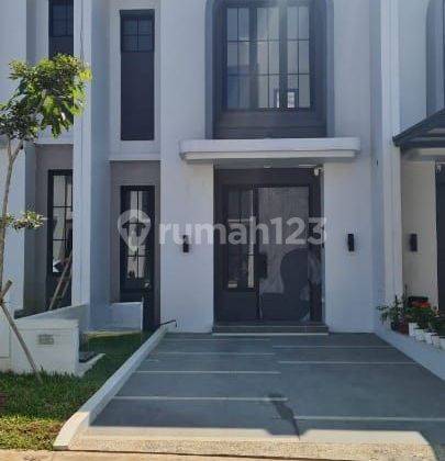 Dijual Rumah Cantik Siap Huni di CBD Citra Grand Cibubur 1