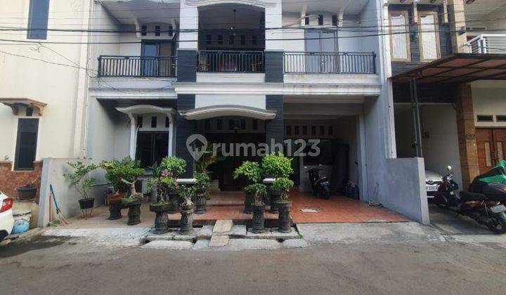 Dijual Rumah Cantik di Perumahan Batujaya Town House Condet Jakarta Timur 1