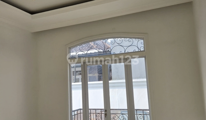 Luxury Hook House in Royal Gading Mansion Cluster, Kelapa Gading 2