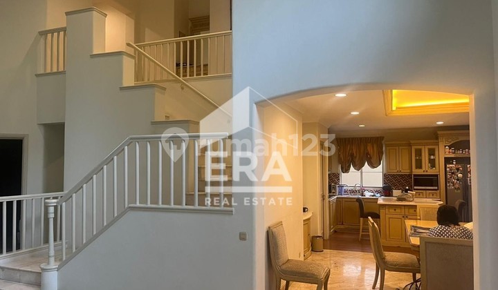 For Sale Luxury Hook House in Lippo Karawaci Tangerang 2