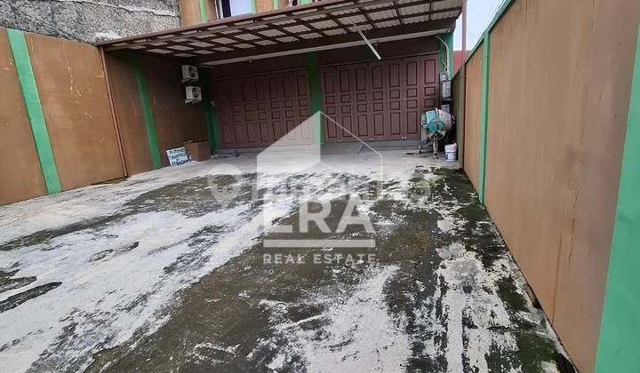 Attached Shophouse on Pekayon Raya Street, South Bekasi. 2