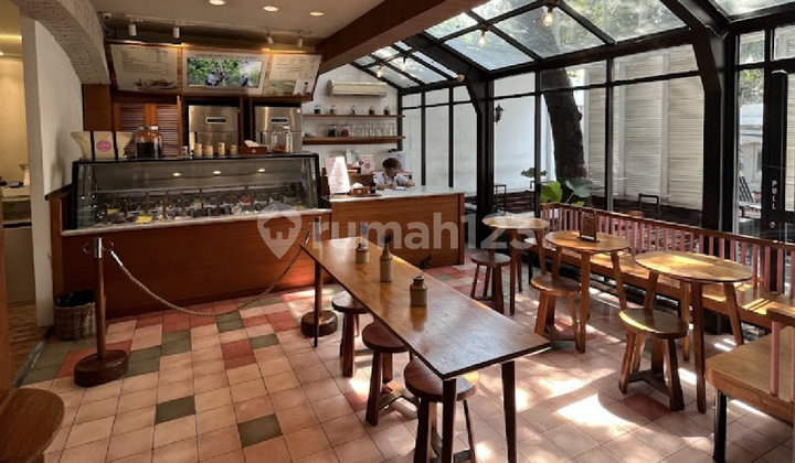 Disewakan Menteng Area Komersial Cocok untuk Cafe, Salon, Klinik
