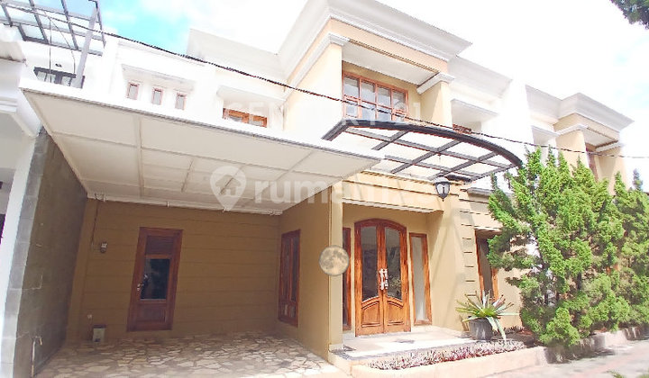 Rumah Baru Klasik Modern di Townhouse Kebagusan Jakarta Selatan Rumah Baru Klasik Modern di Townhouse Kebagusan Jakarta Selatan