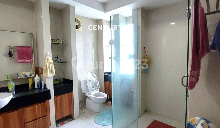 House and Business Space in North Ring Road Sleman Yogyakarta 2