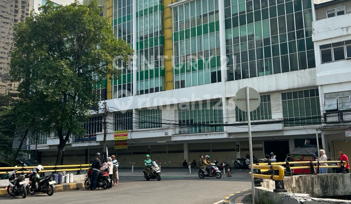 Ruko 5 Lantai Rapih dengan Lift Samping Plaza Indonesia