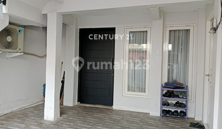 Dijual Rumah Tiggal  Kostan Bangunan Baru Di Jl Bangka 9358