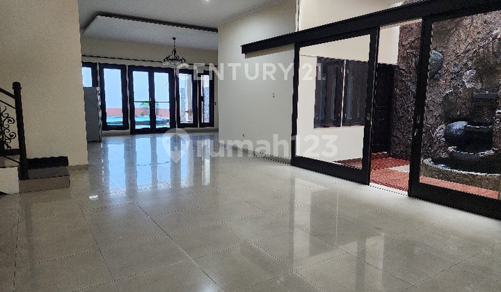 For Rent Ready-to-Occupy House in a Quiet Location in Menteng, Central Jakarta