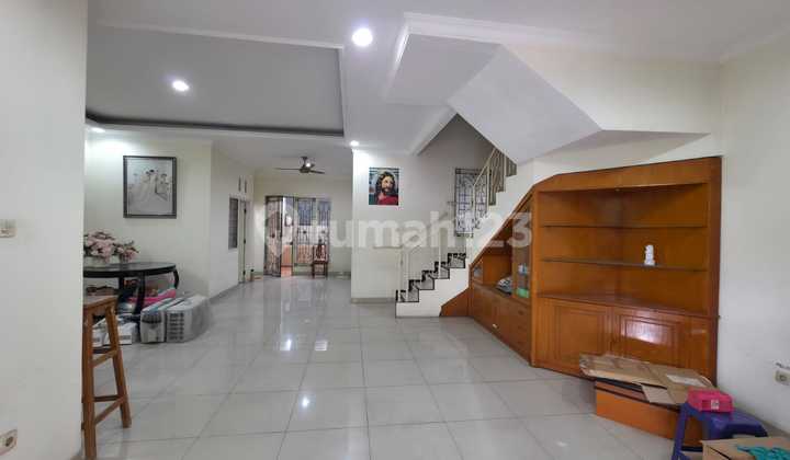 Large House for Rent in Harapan Indah Cluster Bekasi 2