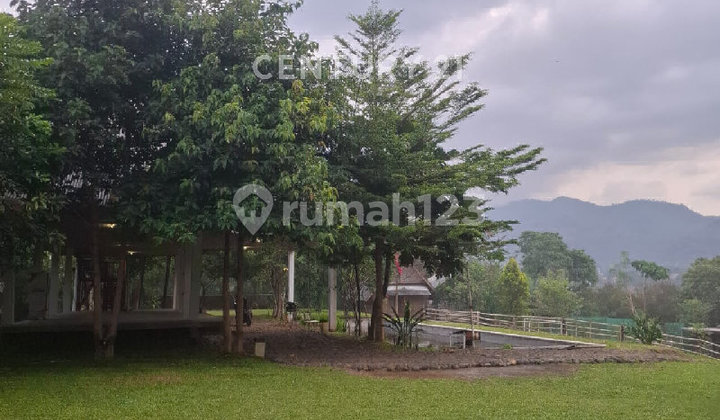 Villa in Bandung for Sale at an Affordable Price.