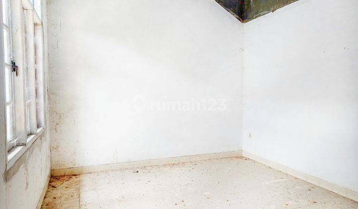 Dijual Rumah Butuh Renovasi Di Jl. Wijaya Kusuma Blok F, Cinere 2