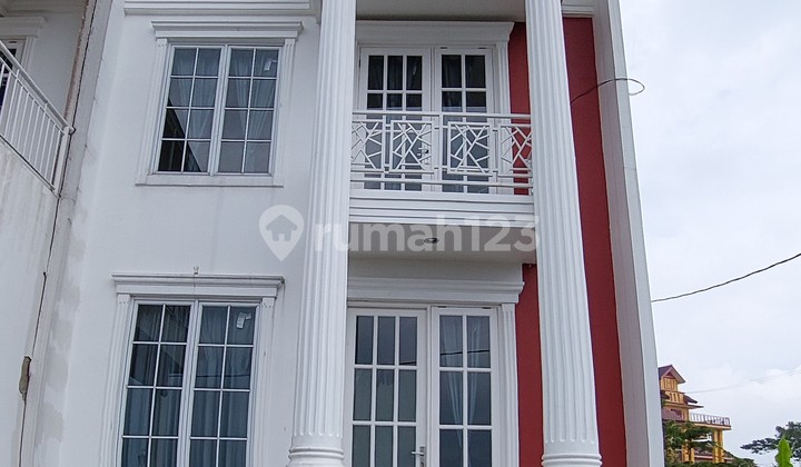Dijual Rumah Hook /Villa di Cipanas, Kondisi terawat, lokasi relatif dekat dengan Kota Bunga dan Cibodas
 1