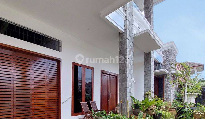 Rumah 3 Lantai Lokasi Strategis, Perlu Finishing lantai 2 dan 3 1